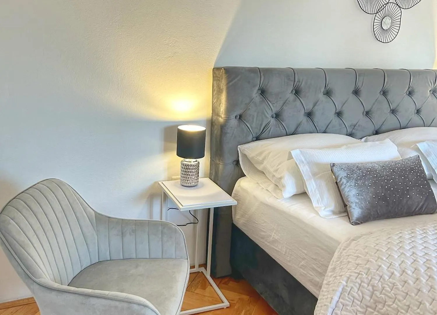 Apartment Dario 扎达尔